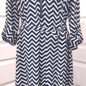 Women's Size L Navy Chevron Dress With Removable Belt